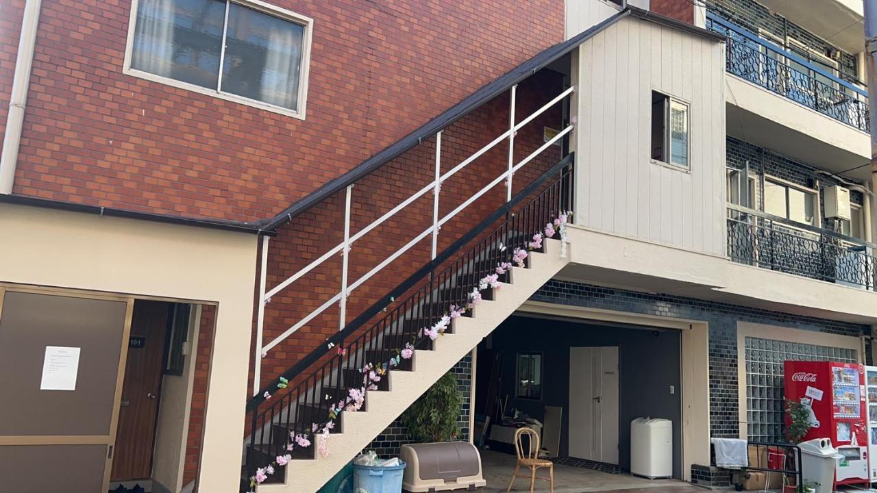Nippori Osaka Nishi-Tengachaya Guesthouse西天下茶屋アパートメント Екстер'єр фото